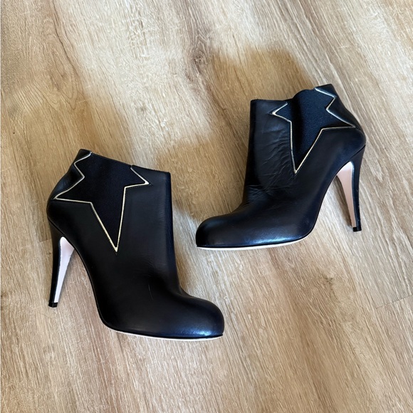 RED Valentino Shoes - Valentino Red Black Leather Star-Embellished Ankle Boots Sz. 40.5